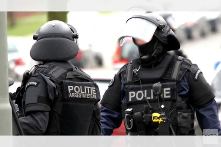 Man aangehouden na melding over vuurwapen