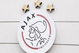Ajax verhuurt Dennis Johnsen aan PEC Zwolle