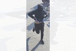 Gezocht: Wie is de man die een restaurant in Zwolle overviel?