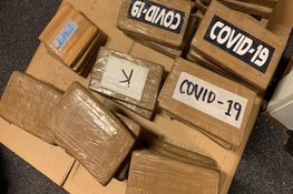 300 kg cocaïne aan boord, 50 kg op het strand