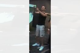 Gezocht: Deze mannen mishandelden politieagenten, wie zijn zij?