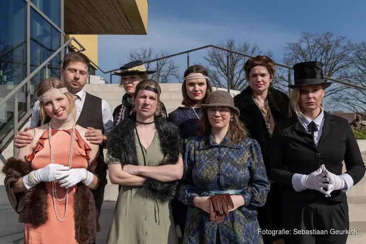 Toneelvereniging Puck speelt uniek muzikaal theaterspektakel “Tot Op Het Bot”