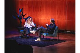 Maandag 15 april 20:00 uur, Roxane van Iperen bij Schouwburg Odeon, Hanzestrohmzaal