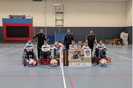 Succesvolle aftrap voor elektrisch rolstoelvoetbal in Zwolle
