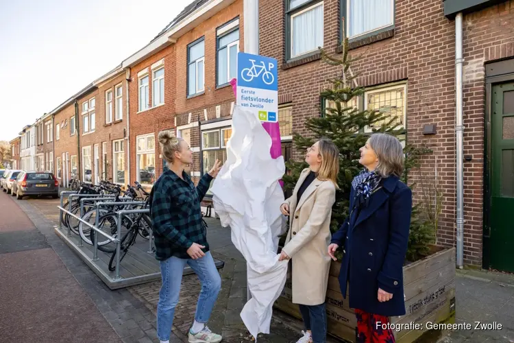 Opening eerste fietsvlonder in gemeente Zwolle