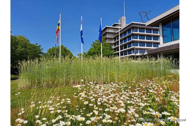 Opening landschapstuin bij provinciehuis