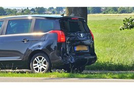 Forse kop-staartbotsing op Zuiderzeestraatweg in Oldebroek