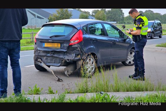Kopstaartbotsing op Eperweg in ’t Harde, één passagier nagekeken