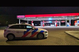 Overvaller tankstation bij Wezep nam geld, sigaretten én harde schijf mee