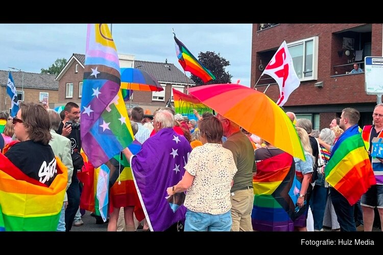 Regenboogvlag wordt zaterdag alsnog gehesen in Oldebroek: burgemeester aanwezig bij ceremonie