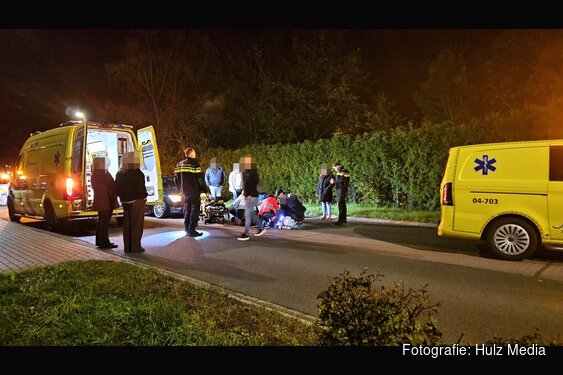 Voetganger aangereden op Zuiderzeestraatweg in Oldebroek, man met spoed naar ziekenhuis