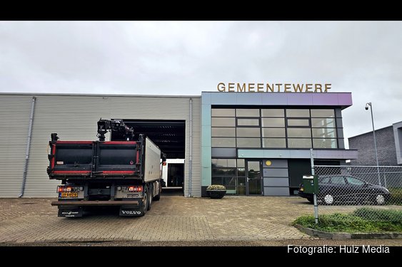 Acht dode schapen neergelegd langs Zuiderzeestraatweg in Oldebroek als protest tegen de wolf